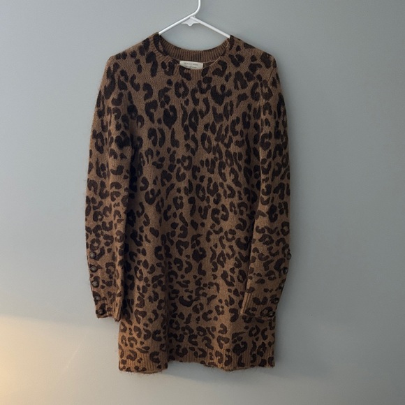 Sezane Dresses & Skirts - Sezane Fanie Leopard Print Sweater Dress - Size M